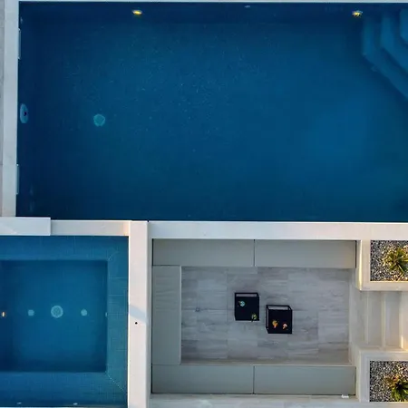 Manimm بيت للعطل *