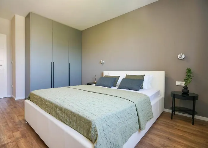 Manimm بيت للعطل *