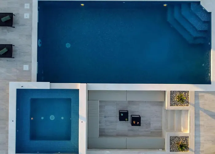 Manimm بيت للعطل *